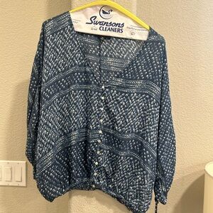 Lulu's Blue Patterned Button-Up Blouse